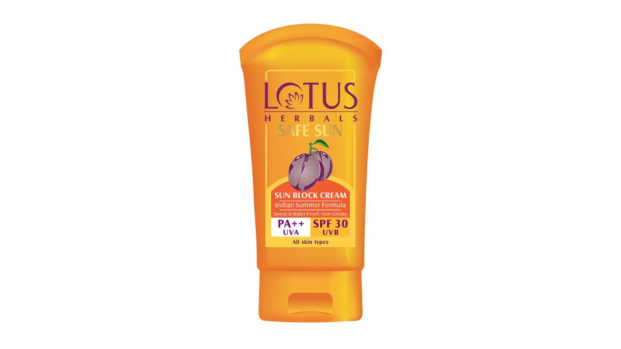 Lotus  SPF 30 PA++, Sunscreen